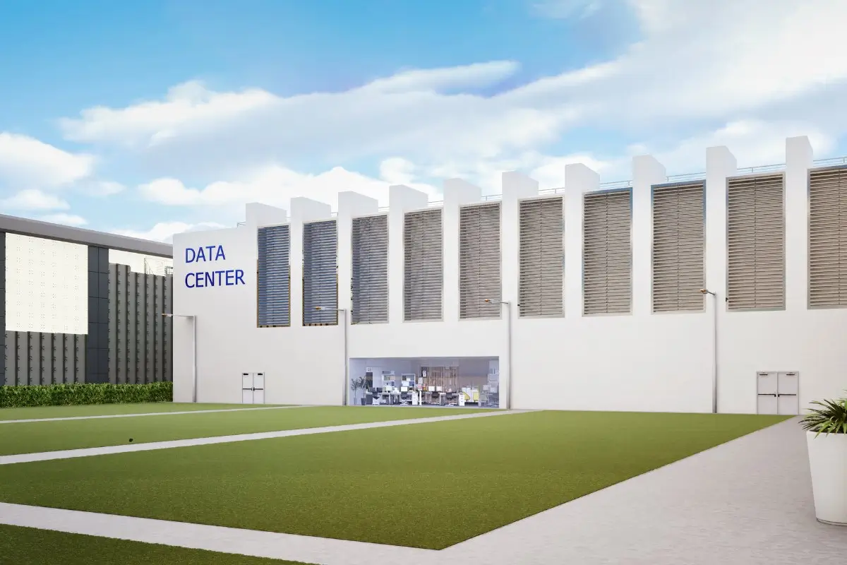 Reducing Data Center Operating Costs with High Voltage and MWh Energy Storage