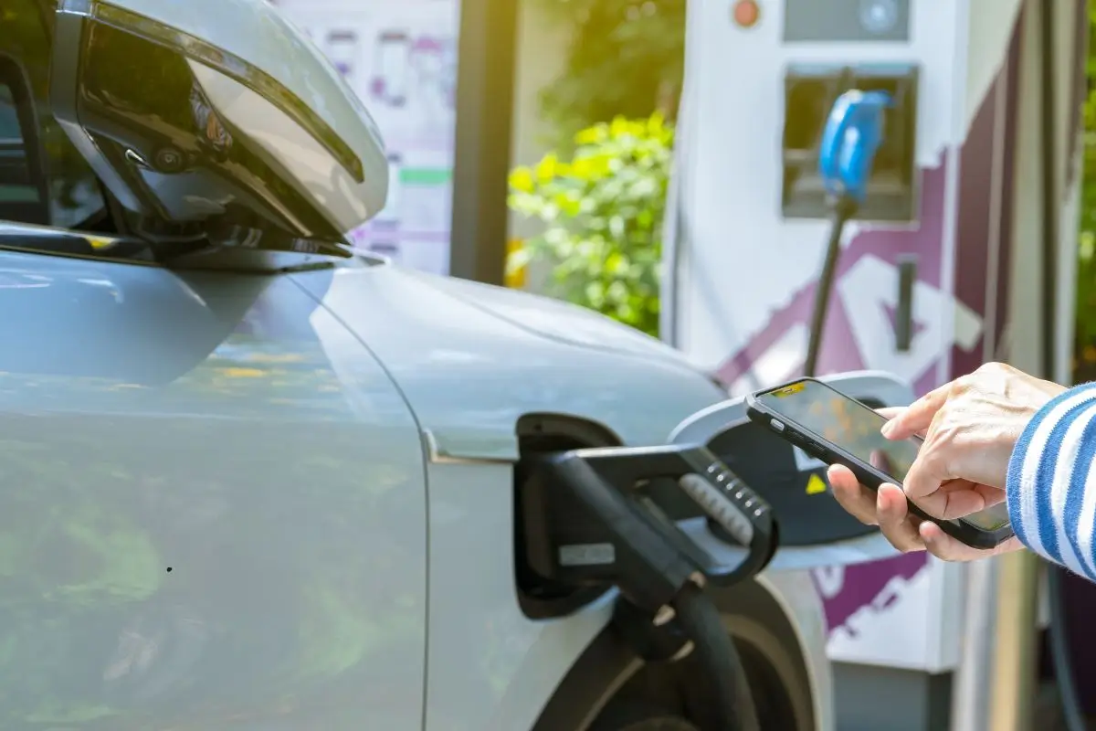 EV Charging Energy Storage: Why Infrastructure Needs Better Solutions