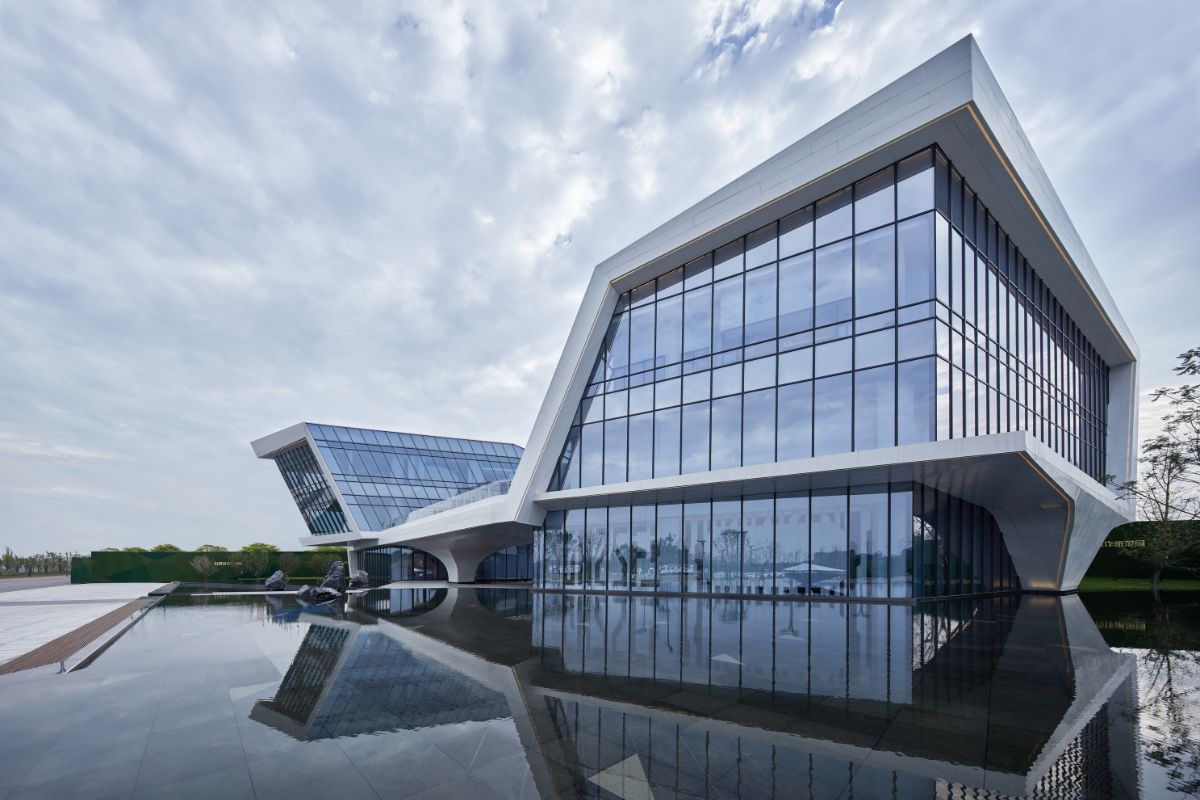 Data Center UPS Guide: Types, Redundancy, and What Actually Matters